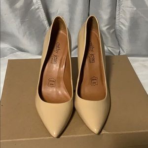 Cathy Jean leather heels size 6.5. Used